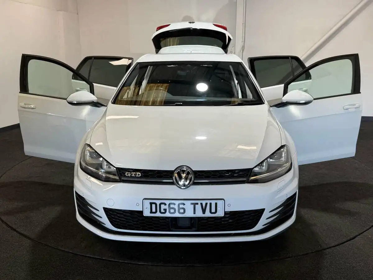2016-volkswagen-golf-20tdi-gtd-bmt-hatchback-5d-dsg-big-8
