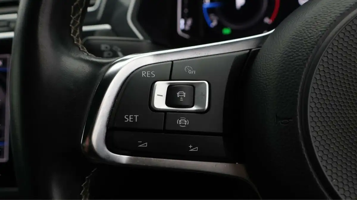 2020-volkswagen-tiguan-20tdi-r-line-tech-150ps-dsg-big-25
