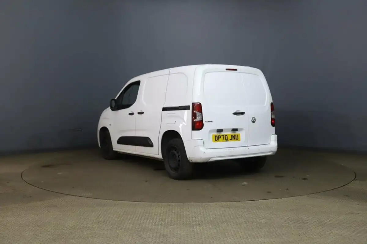 2020-vauxhall-combo-15cdti-sportive-2300-100pseu6dt-l1h1-panel-big-5