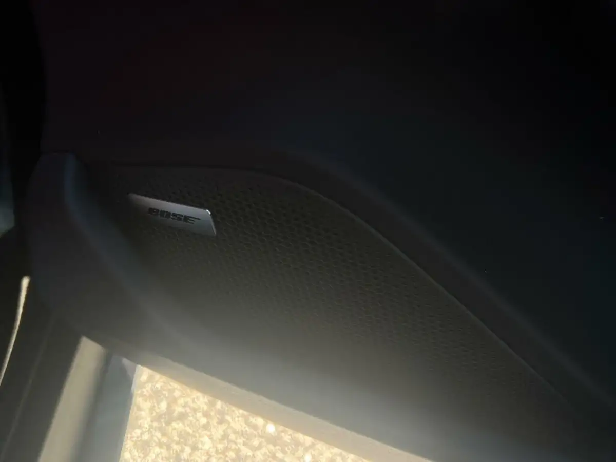 2023-porsche-taycan-e-turbo-big-57