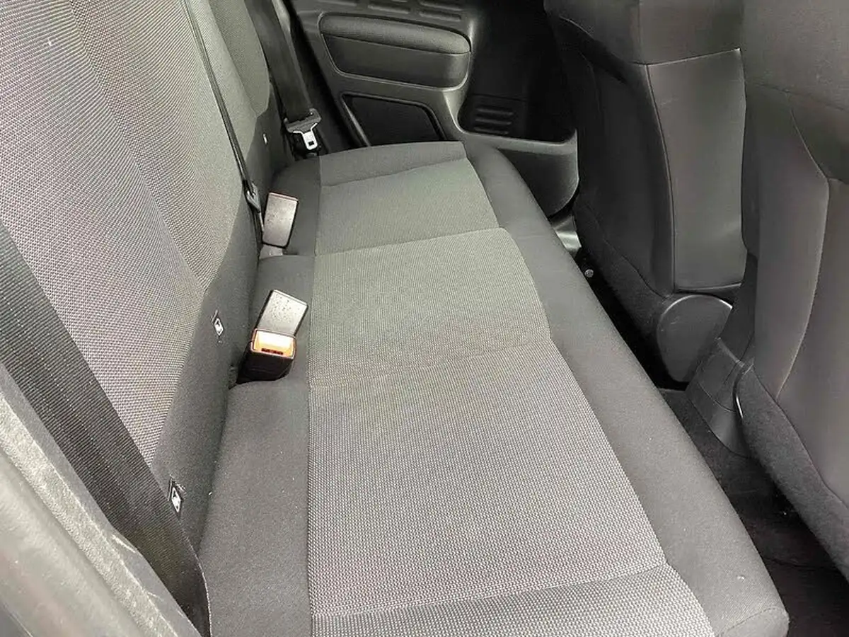 2016-citroen-c4-cactus-16bluehdi-flair-big-20