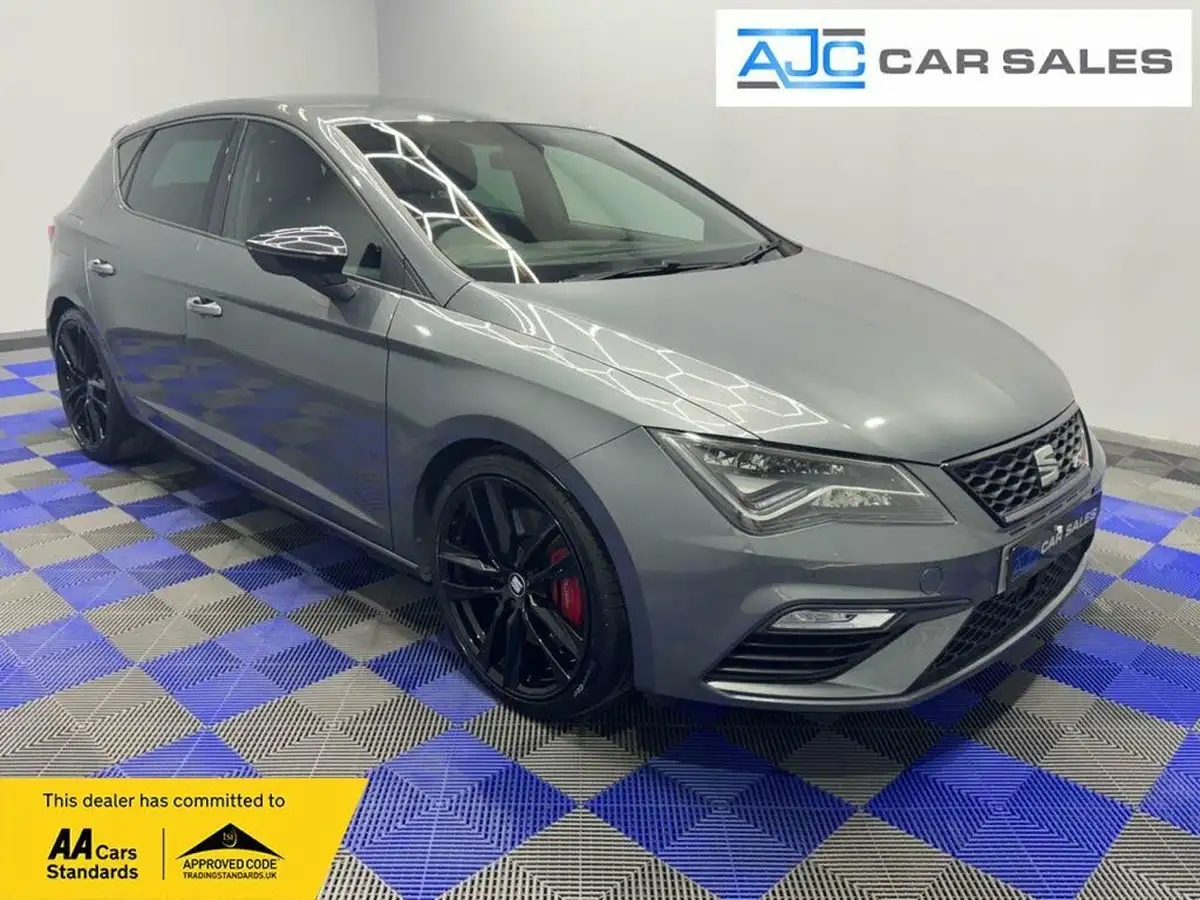 2017-seat-leon-20-tsi-cupra-300-hatchback-5d-big-1