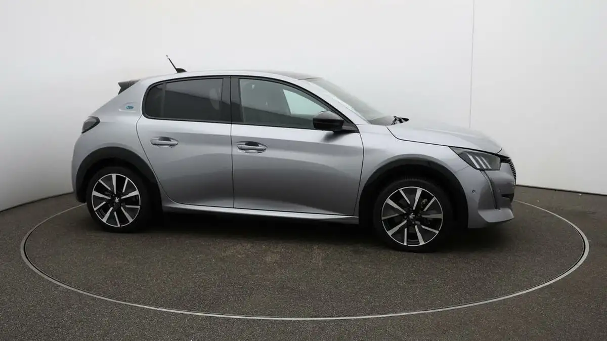 2022-peugeot-208-e-gt-136bhp-50kwh-big-48