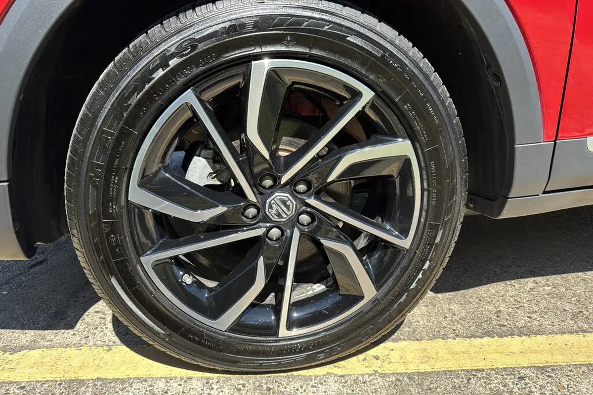 2023-mg-zs-suv-15-vti-tech-exclusive-big-28
