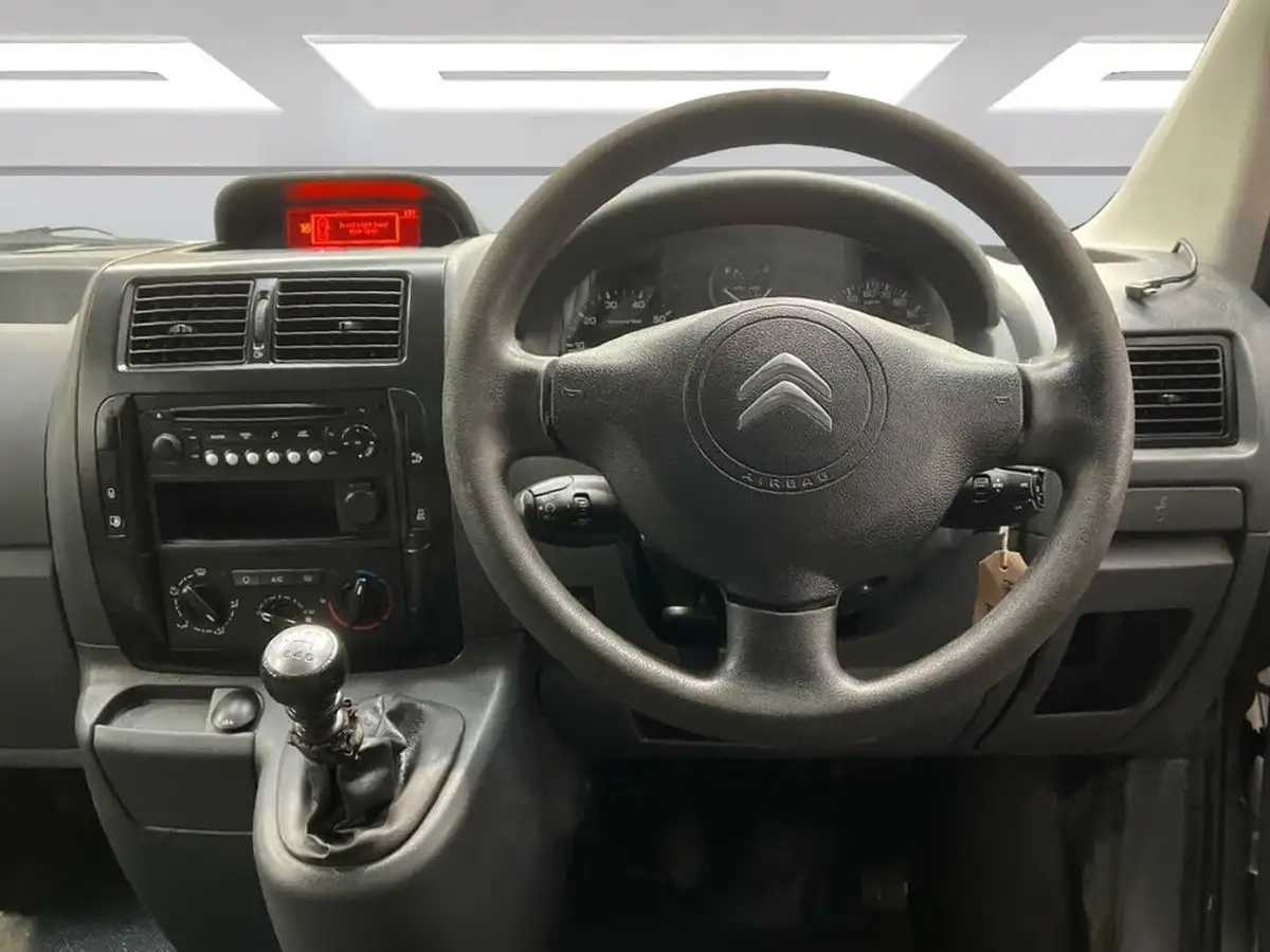 2016-citroen-dispatch-20td-enterprise-panel-big-6