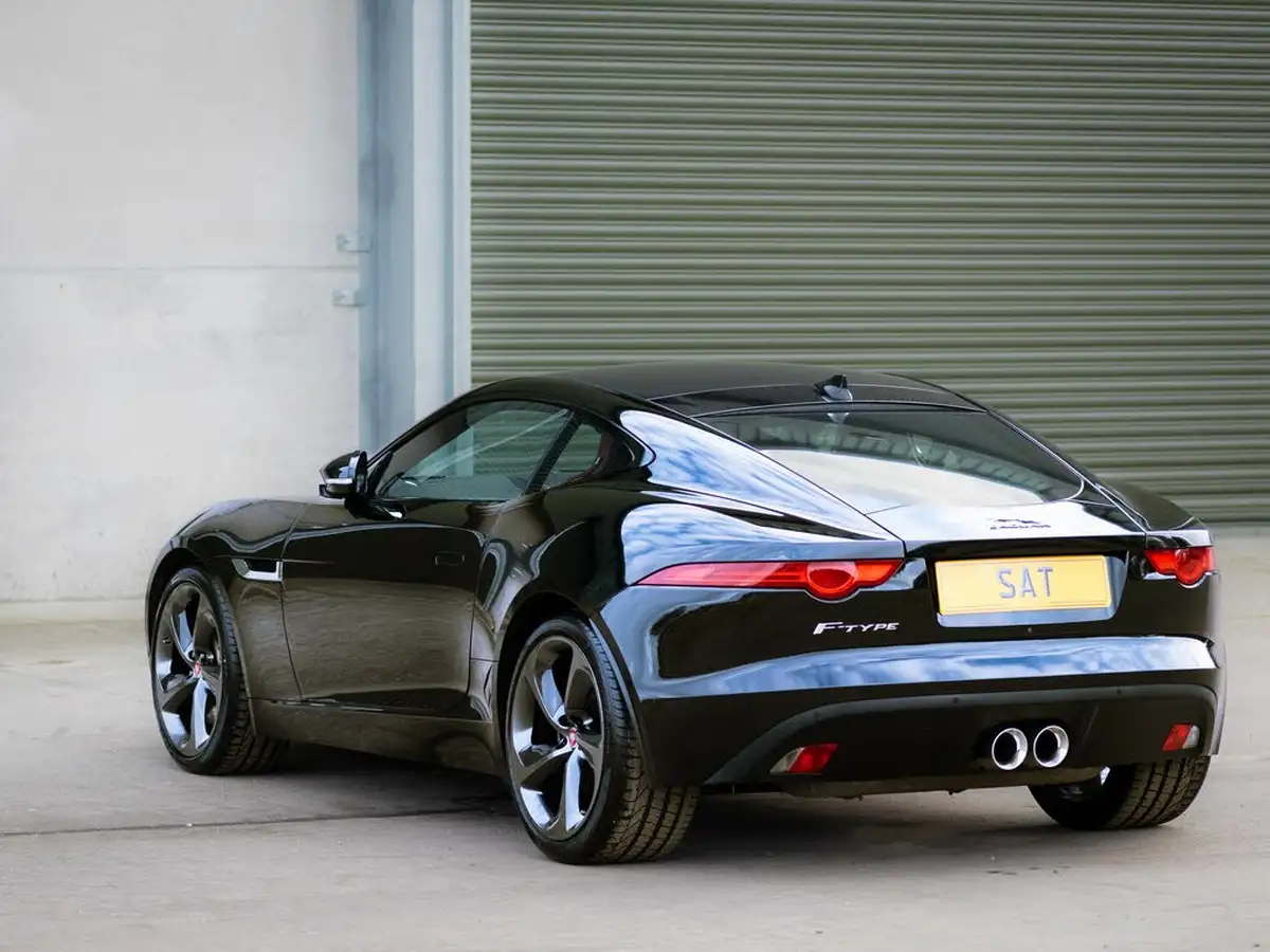 2015-jaguar-f-type-30-v6-coupe-quickshift-big-22