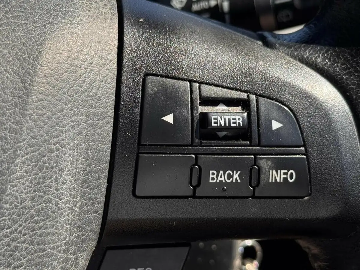 2010-mazda-mazda3-16-takuya-big-25