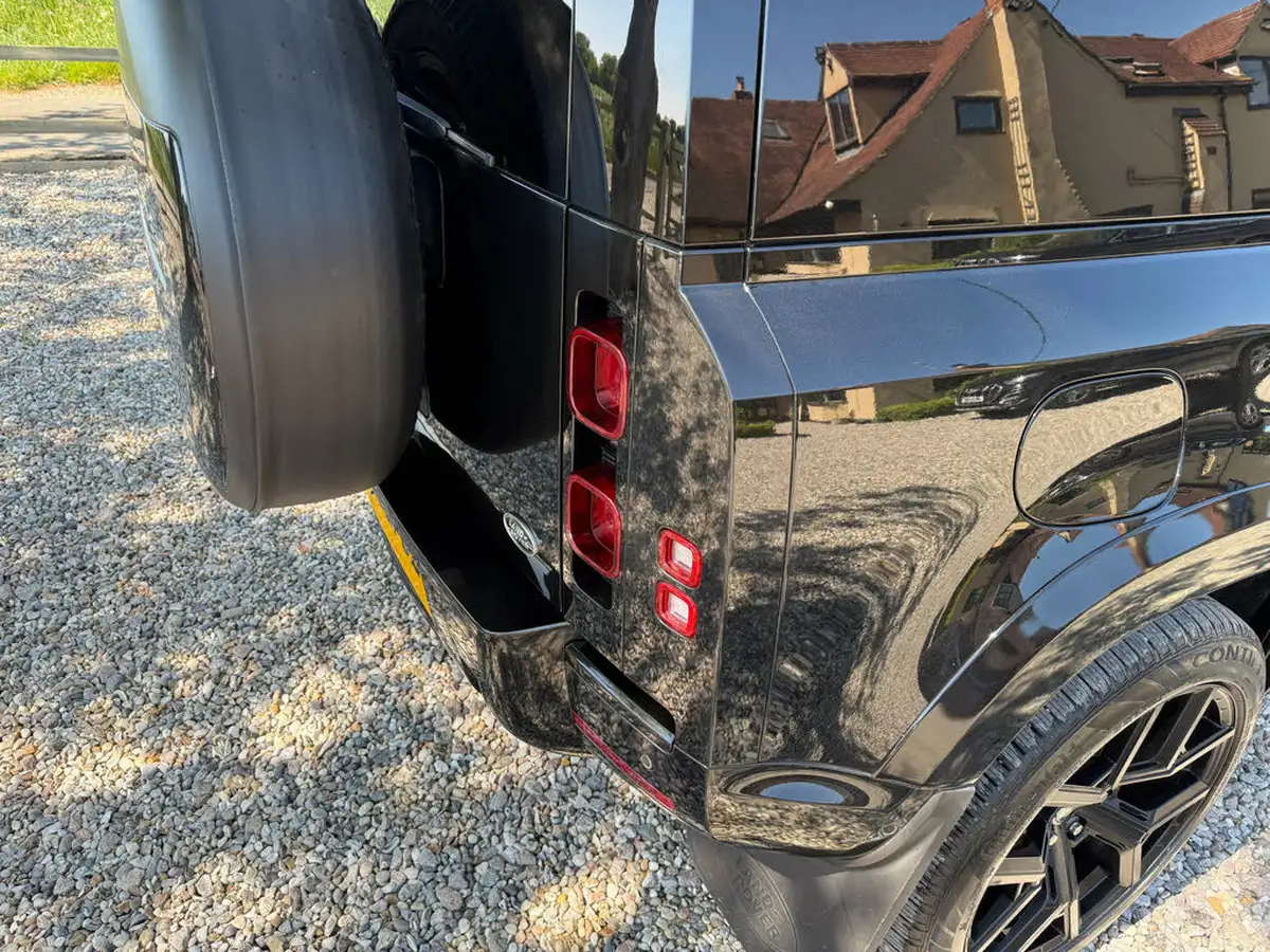 2021-land-rover-110-defender-30-d250-hard-top-s-110-big-8