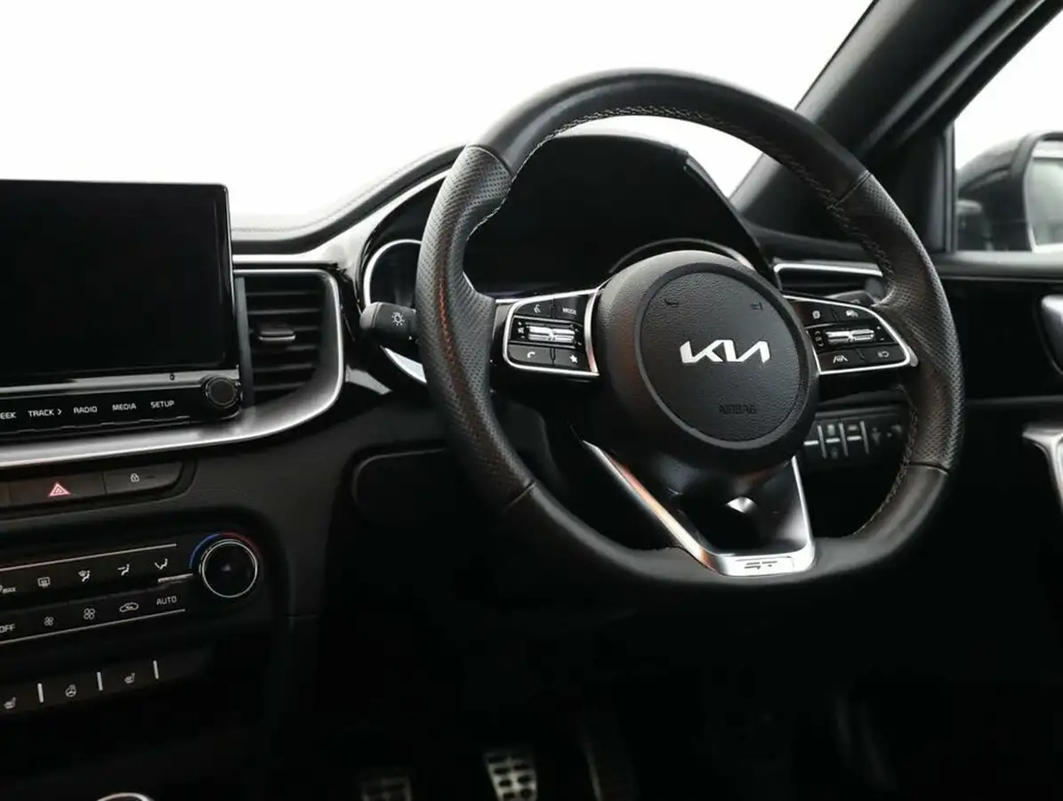 2024-kia-ceed-15-t-gdi-gt-line-138bhp-big-26