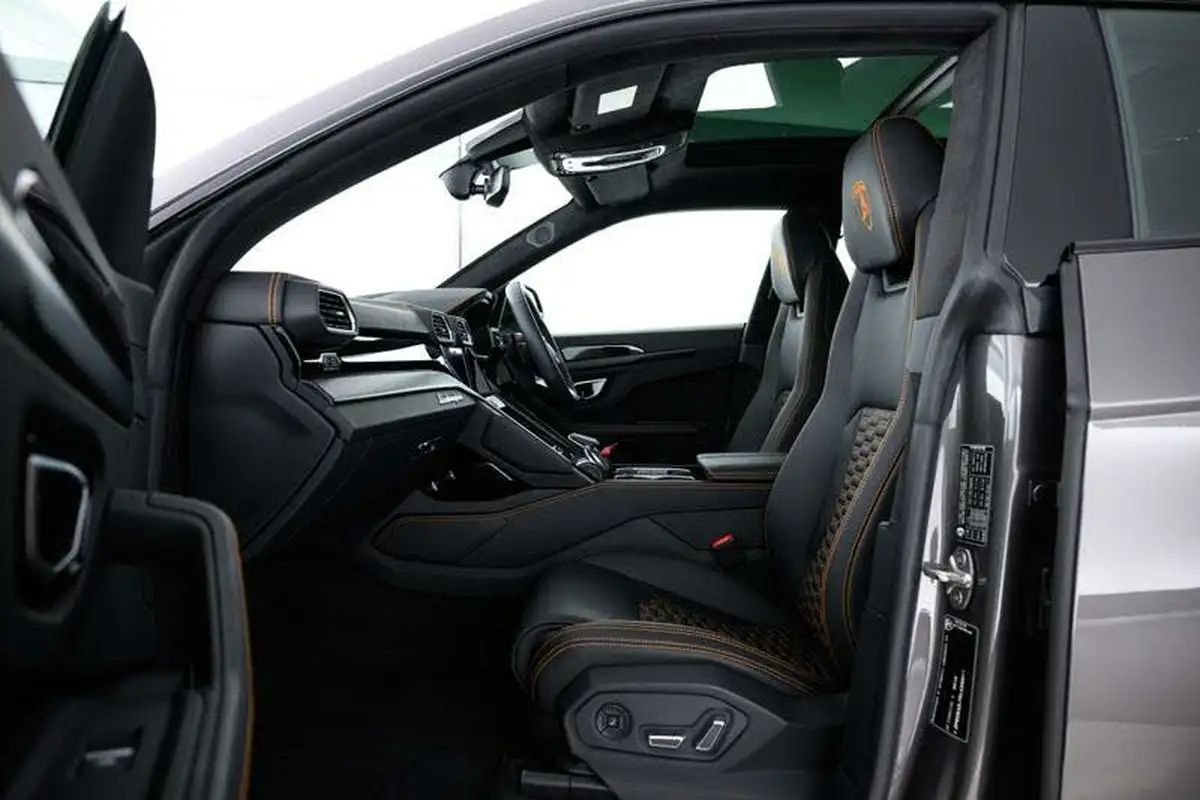 2024-lamborghini-urus-40-no-trim-big-5
