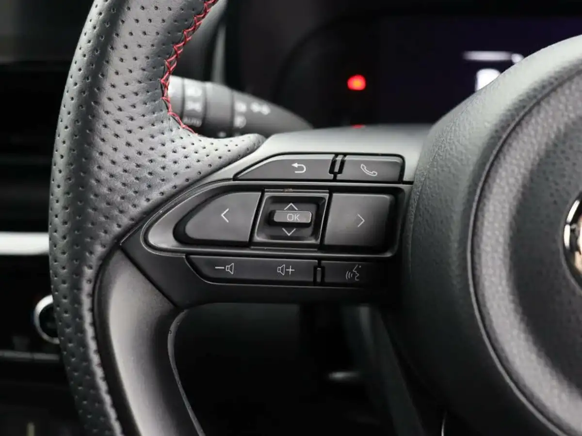 2023-toyota-yaris-cross-15-vvt-i-gr-sport-big-24