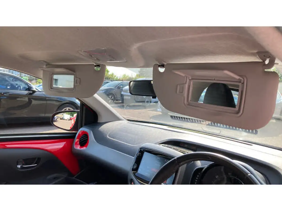 2019-toyota-aygo-10-vvt-i-x-play-big-32
