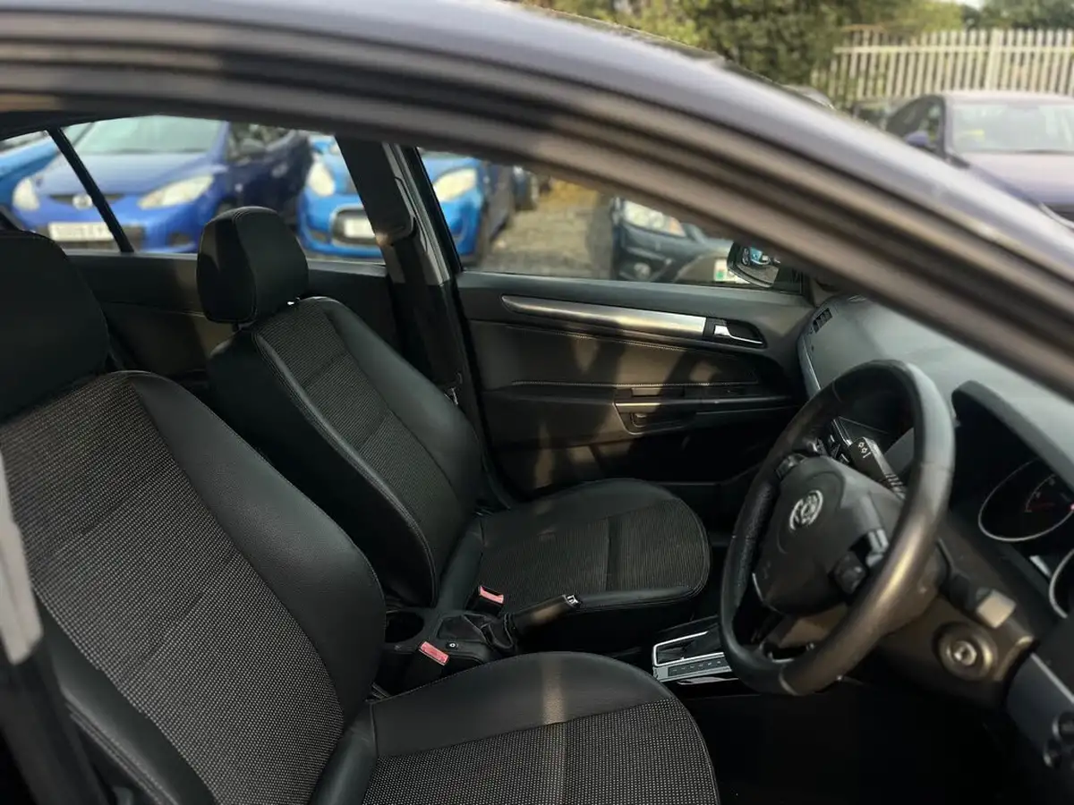 2008-vauxhall-astra-18-design-hatchback-5d-auto-big-11