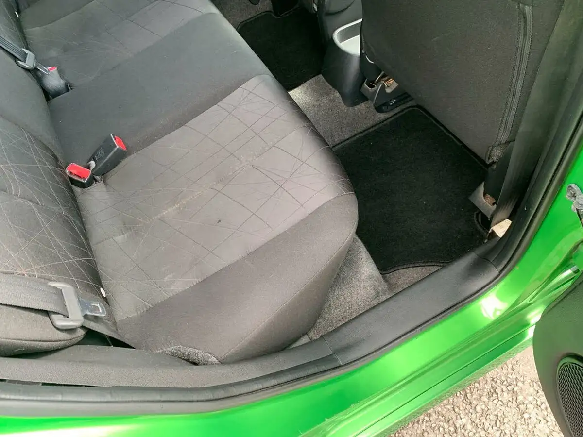 2012-mazda-mazda2-13-tamura-5d-big-13
