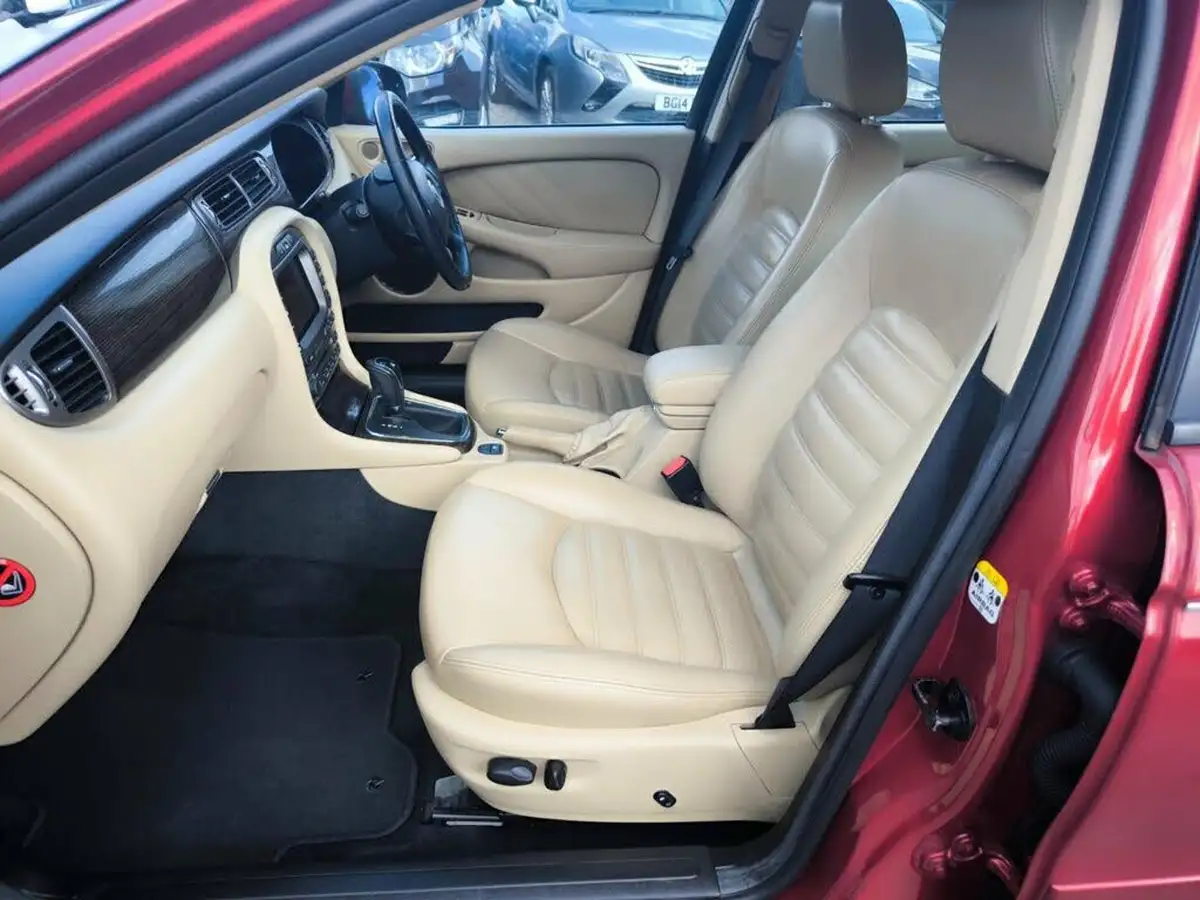 2009-jaguar-x-type-22td-se-dpf-saloon-4d-auto-big-23