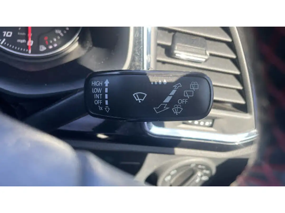 2018-seat-ateca-20tdi-fr-150ps-1968cc-big-30