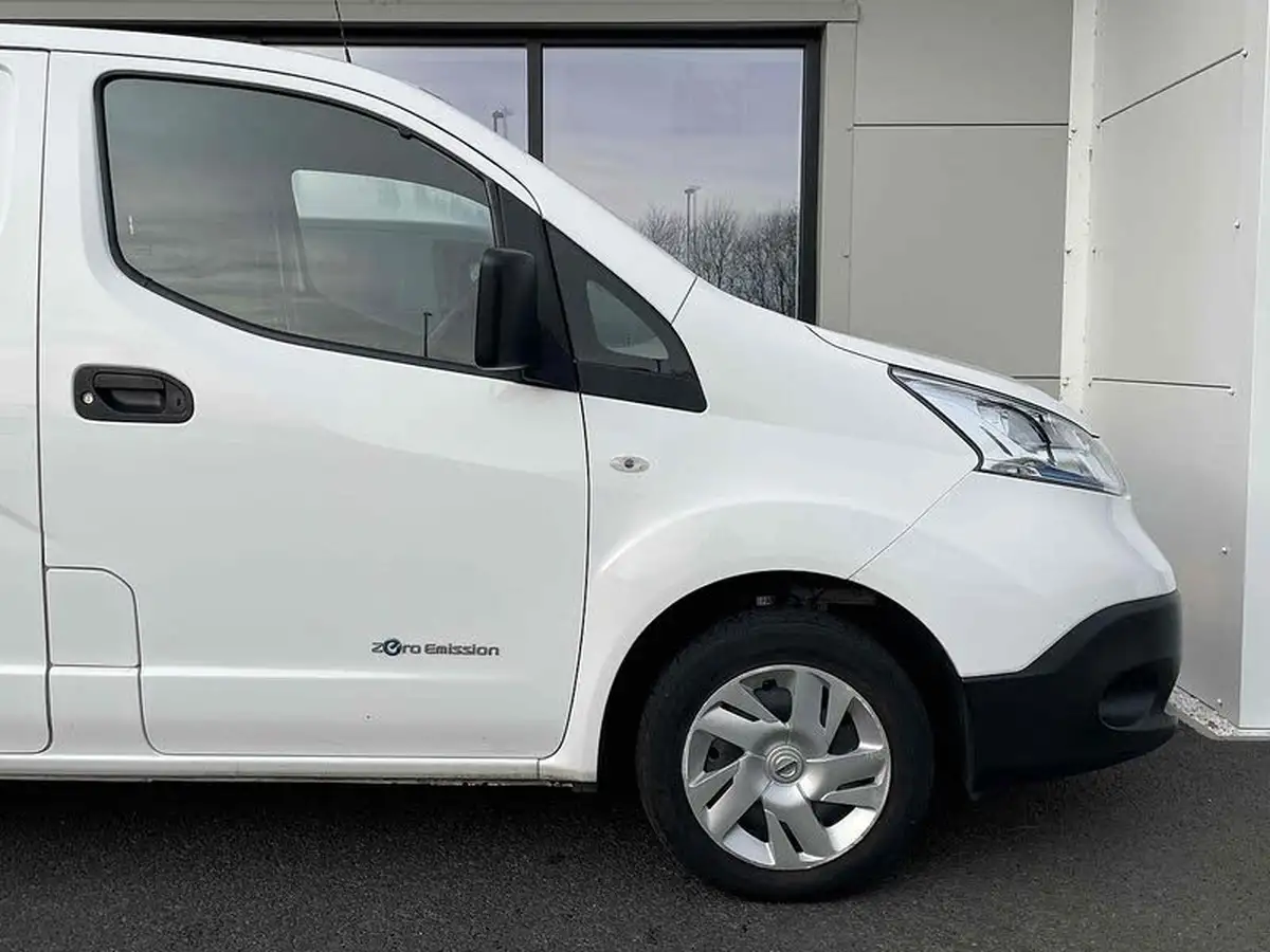 2021-nissan-env200-e-visia-panel-van-auto-big-7