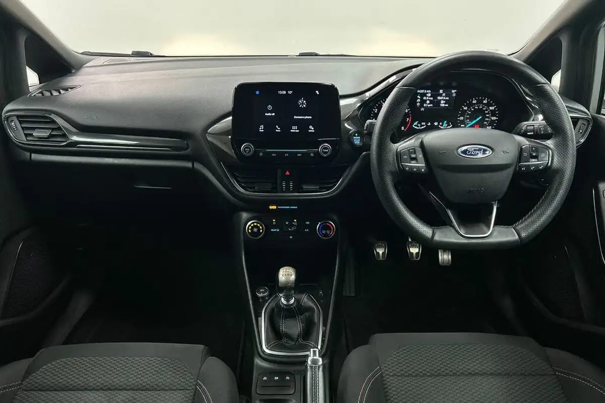 2018-ford-fiesta-10t-st-line-100ps-3d-big-4