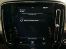 2019-volvo-xc40-20-t4-momentum-awd-small-35