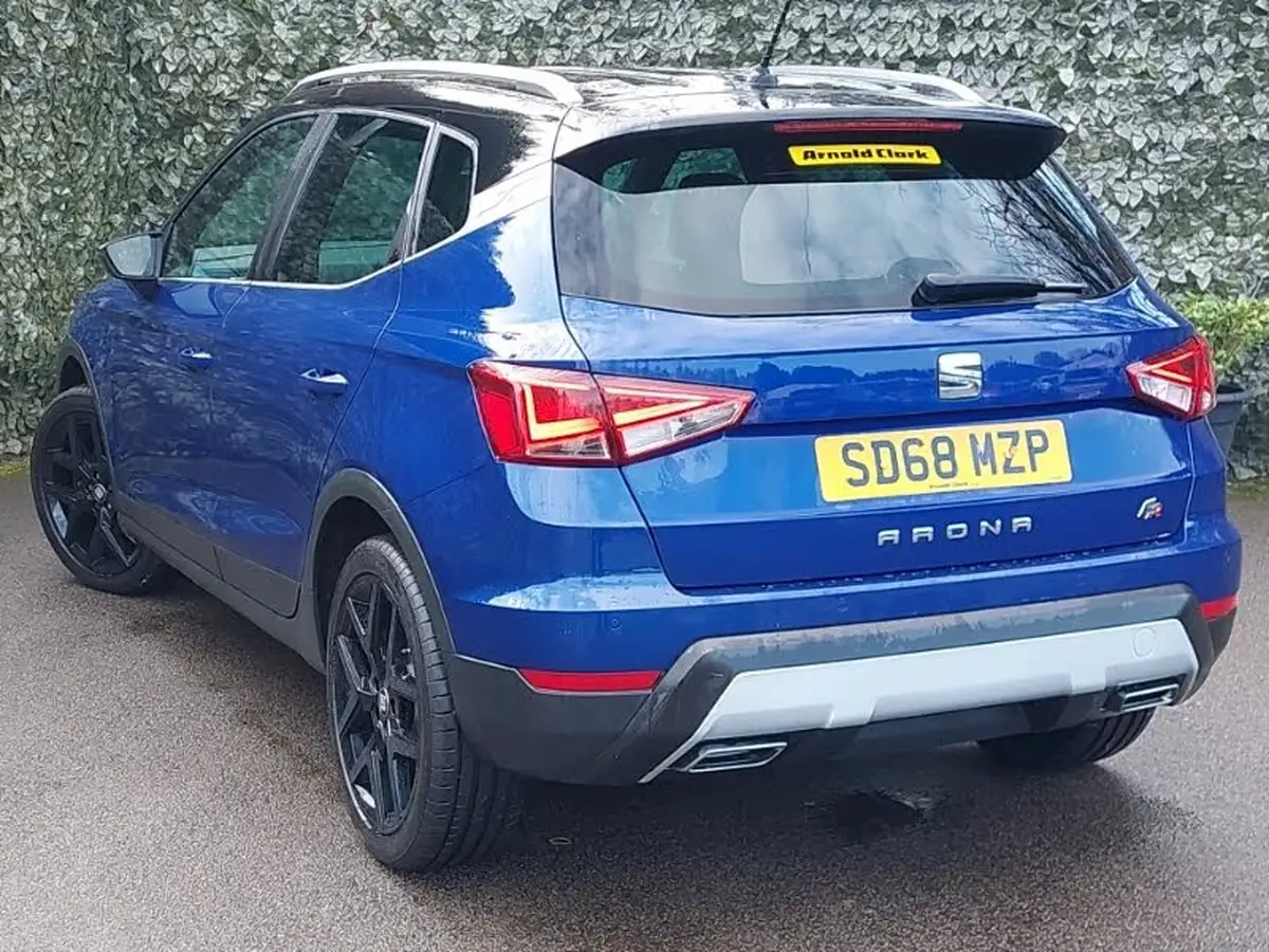 2018-seat-arona-10-tsi-fr-sport-big-1