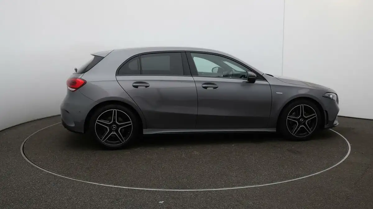 2022-mercedes-benz-a-class-13-a200-amg-line-executive-edition-hatchback-5d-7g-dct-big-8