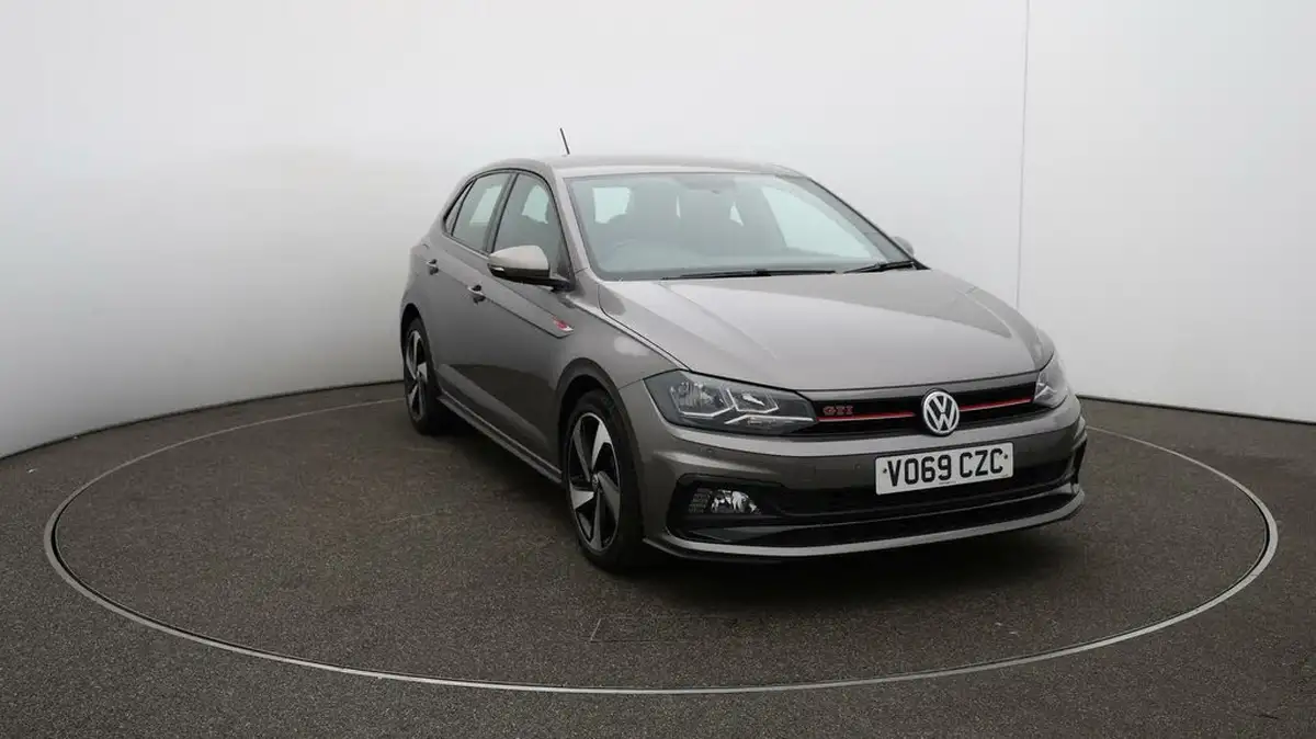 2019-volkswagen-polo-20-tsi-gti-big-41