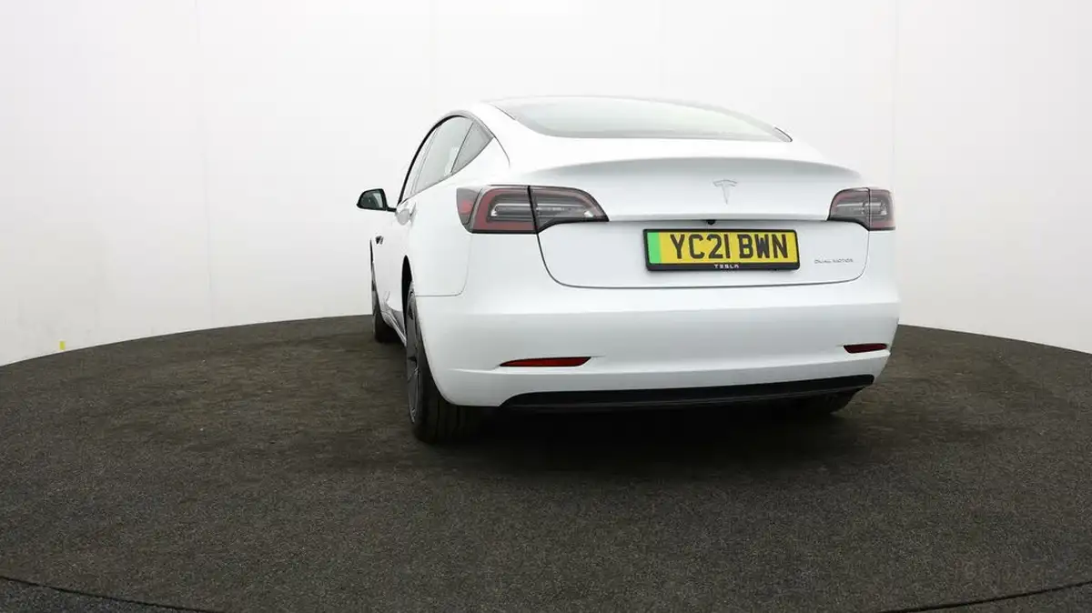 2021-tesla-model-3-e-long-range-4x4-big-32