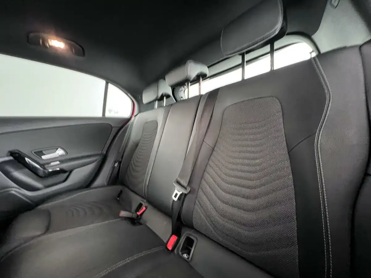 2019-mercedes-benz-a-class-13-a180-se-executive-7g-dct-big-15