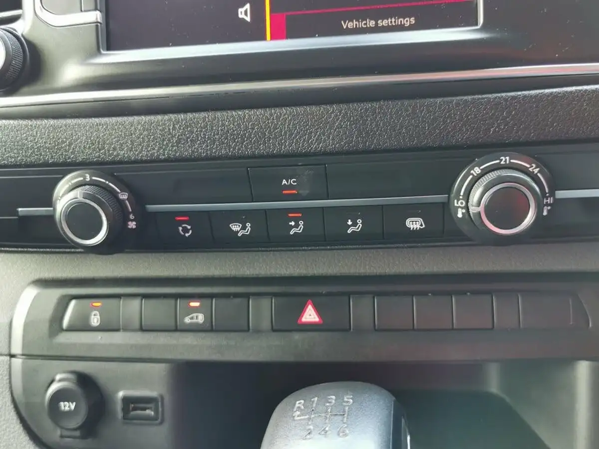 2020-citroen-dispatch-20bluehdi-enterprise-xl-1400-120pseu6d-ss-panel-big-16