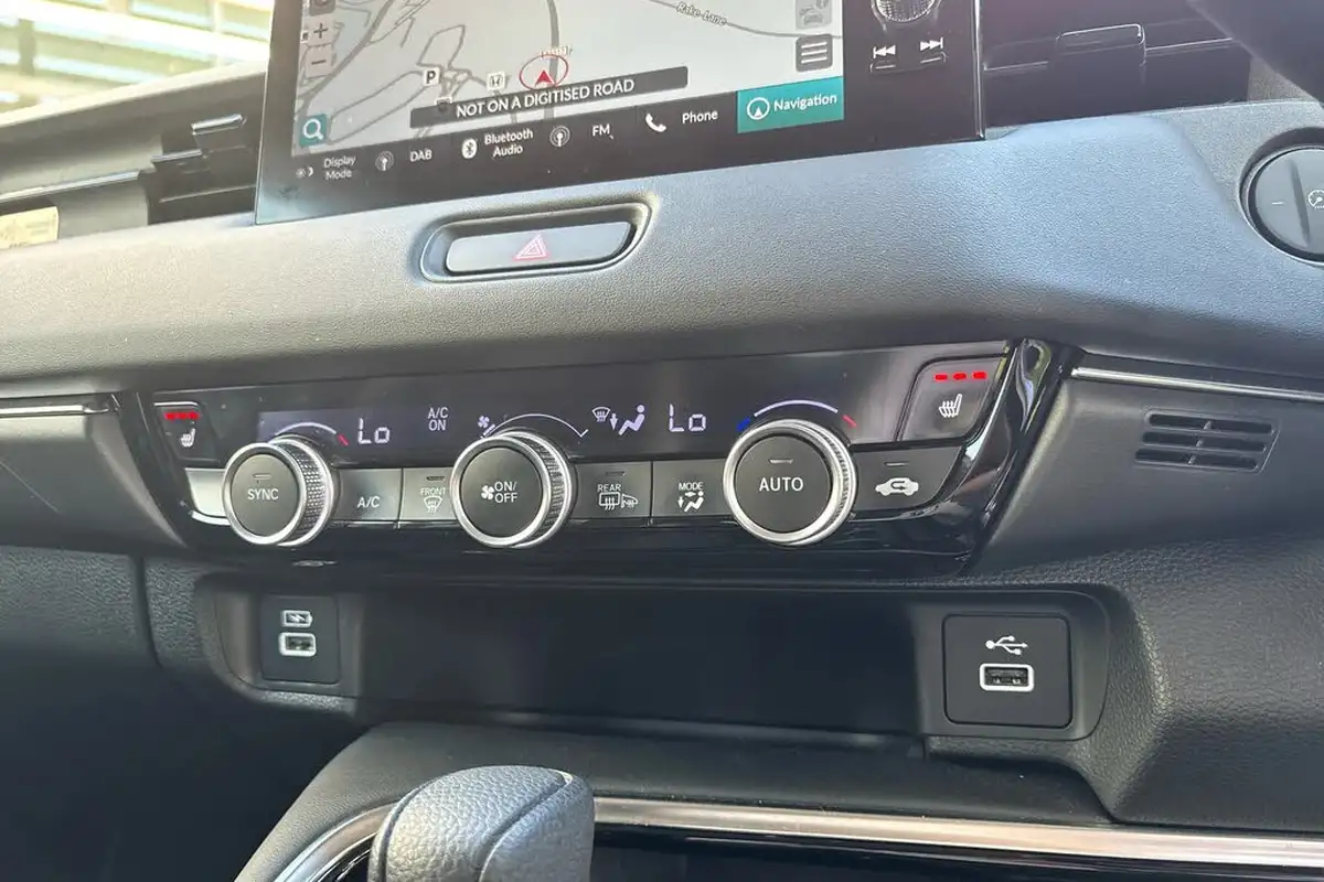 2023-honda-hr-v-15-i-mmd-advance-big-19