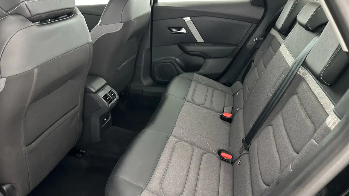 2024-citroen-c4-x-12-puretech-plus-130ps-ss-eat8-big-19