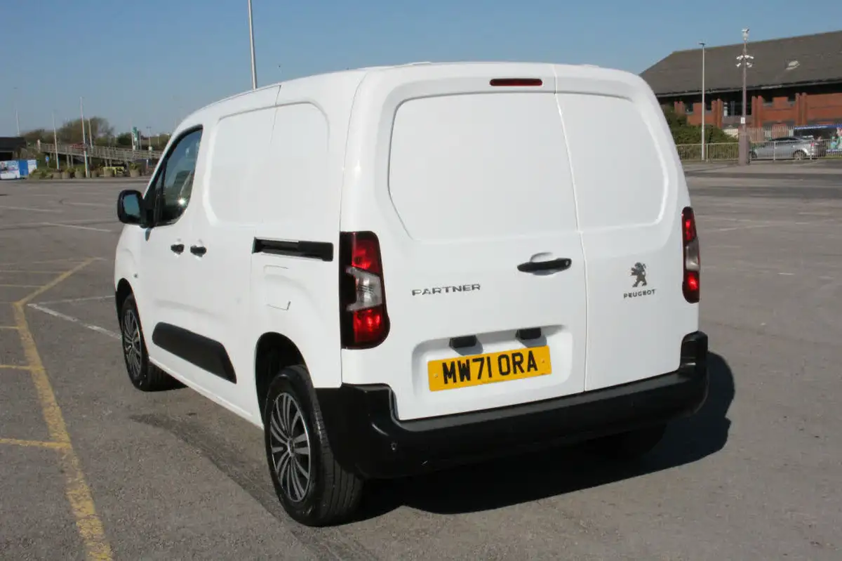 2021-peugeot-partner-15-bluehdi-1000-professional-premium-100pseu6d-big-11