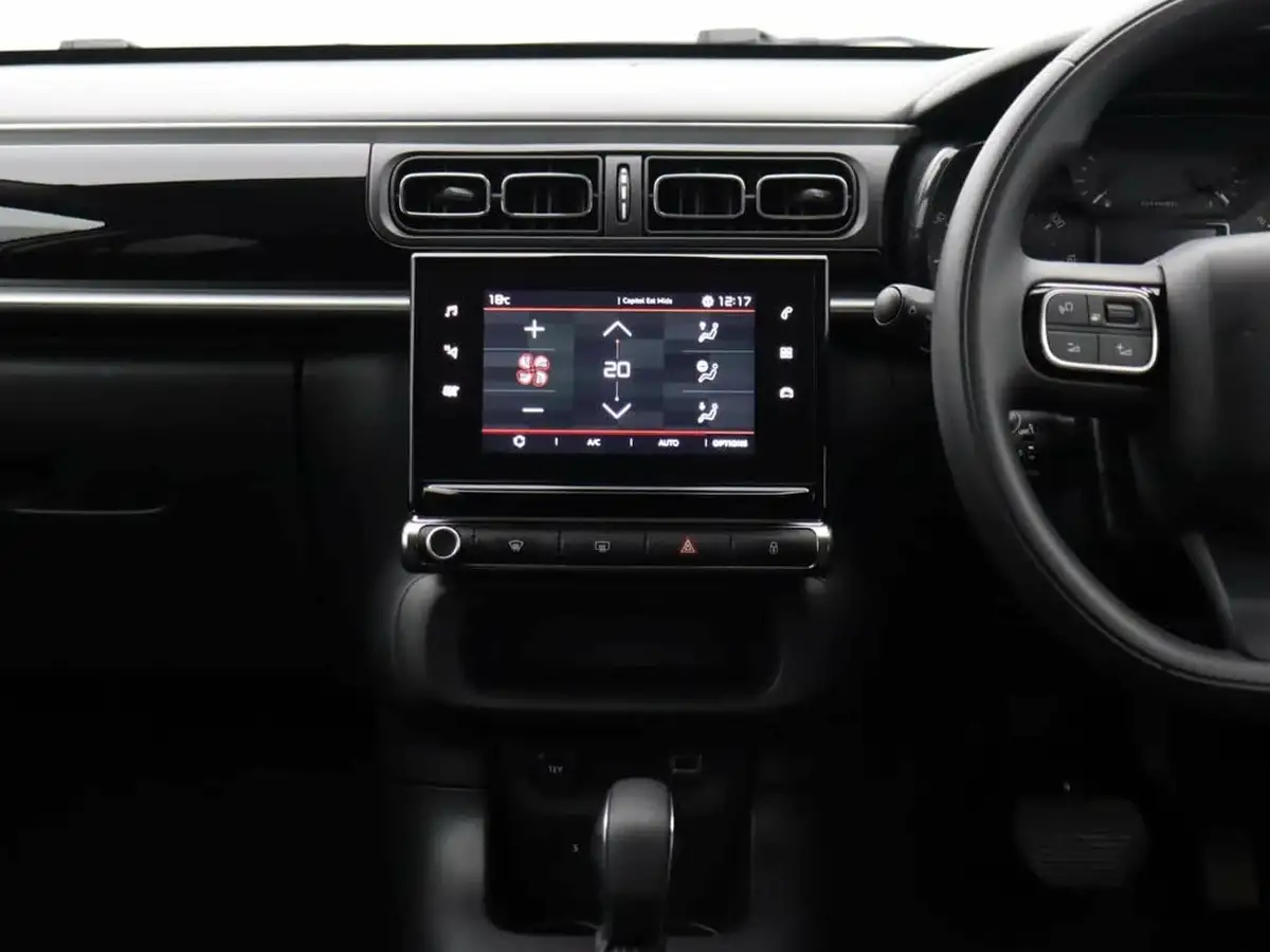 2024-citroen-c3-12-puretech-plus-110ps-eat6-big-8