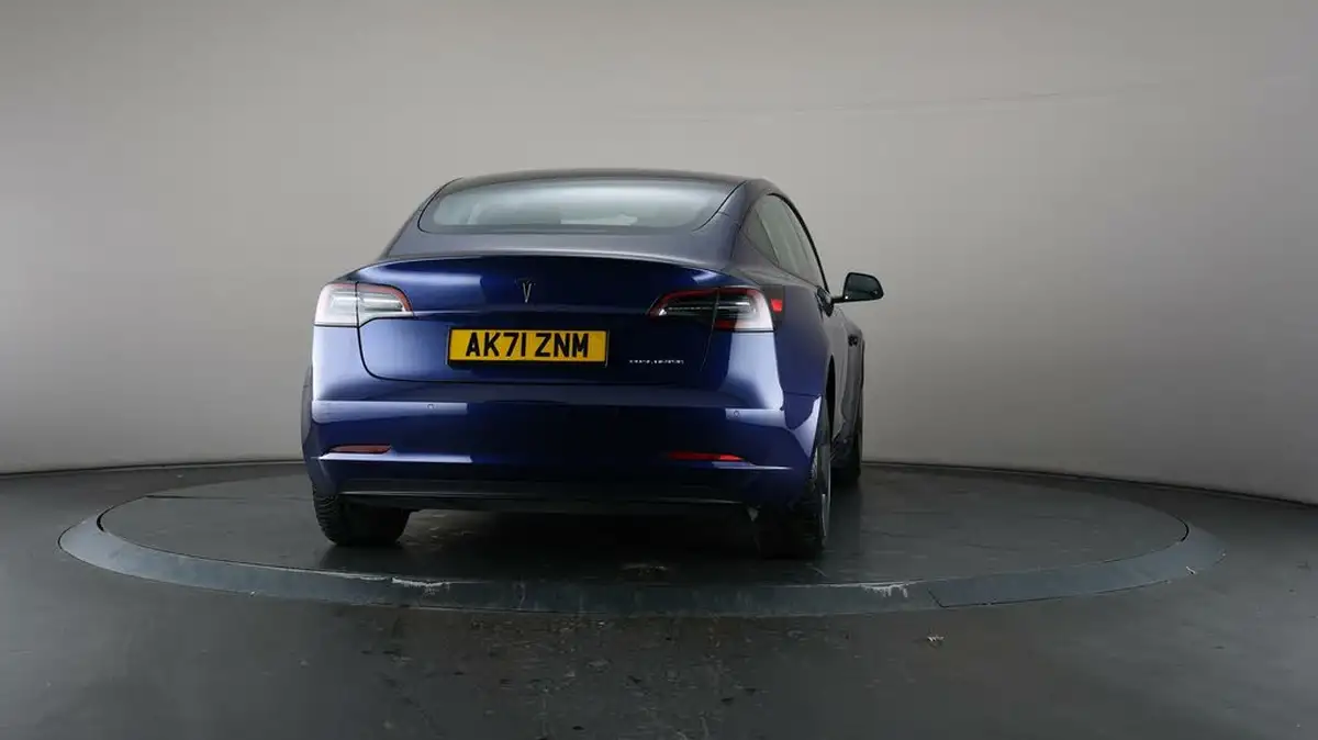 2021-tesla-model-3-e-long-range-awd-big-71