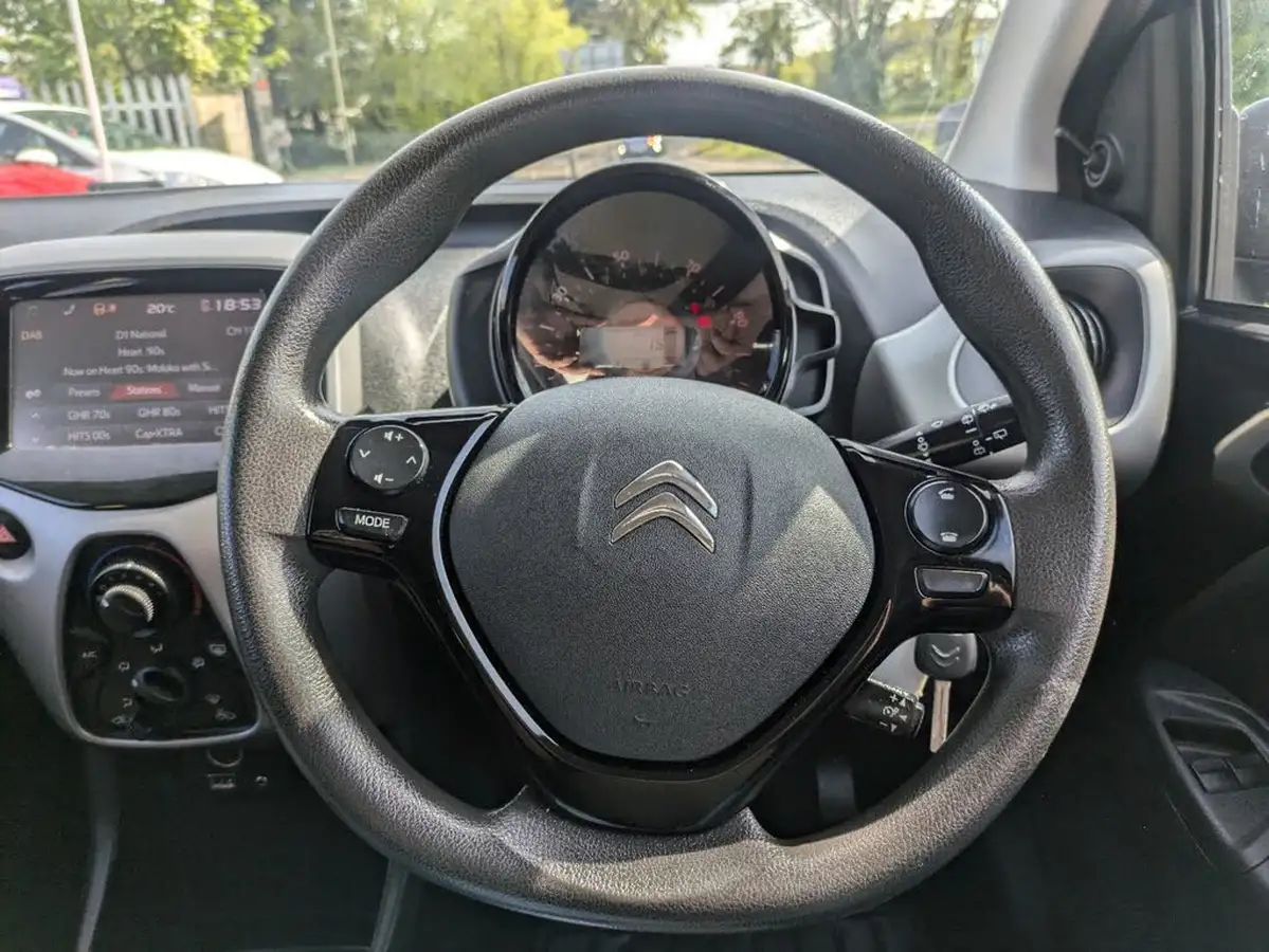 2016-citroen-c1-12-puretech-feel-81ps-5d-big-16