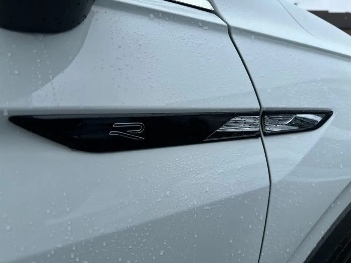 2021-volkswagen-tiguan-big-36