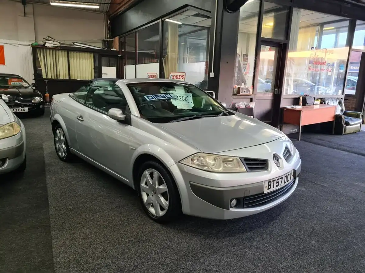 2007-renault-megane-19td-dynamique-130-non-coupe-convertible-2d-big-1