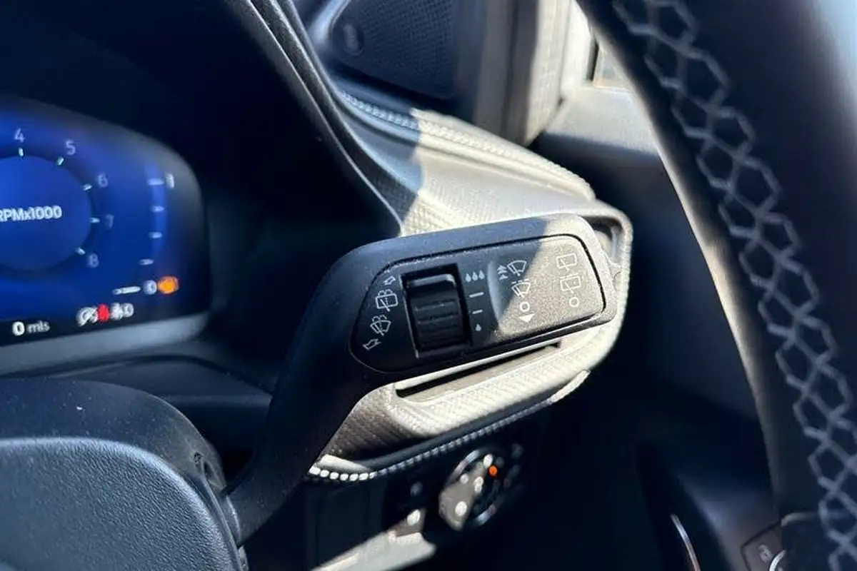 2021-ford-puma-suv-10-st-line-vignale-155ps-hybrid-mhev-auto-big-14
