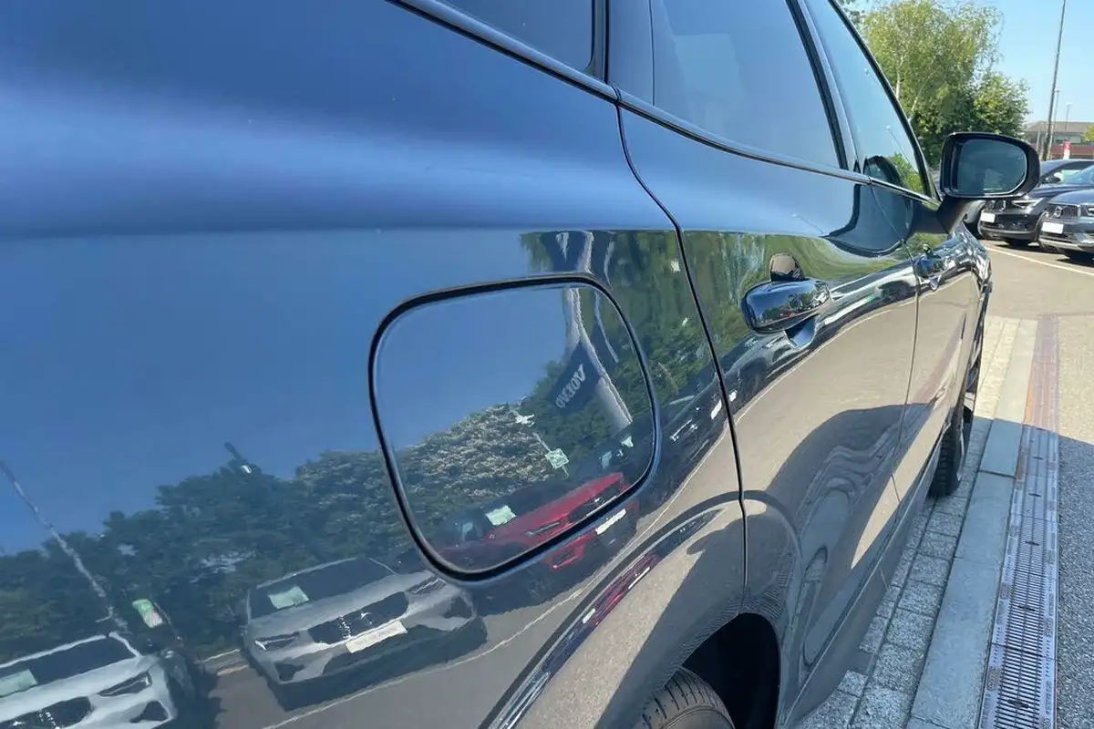 2021-volvo-xc60-20-t8-r-design-pro-455bhp-plug-in-hybrid-big-17