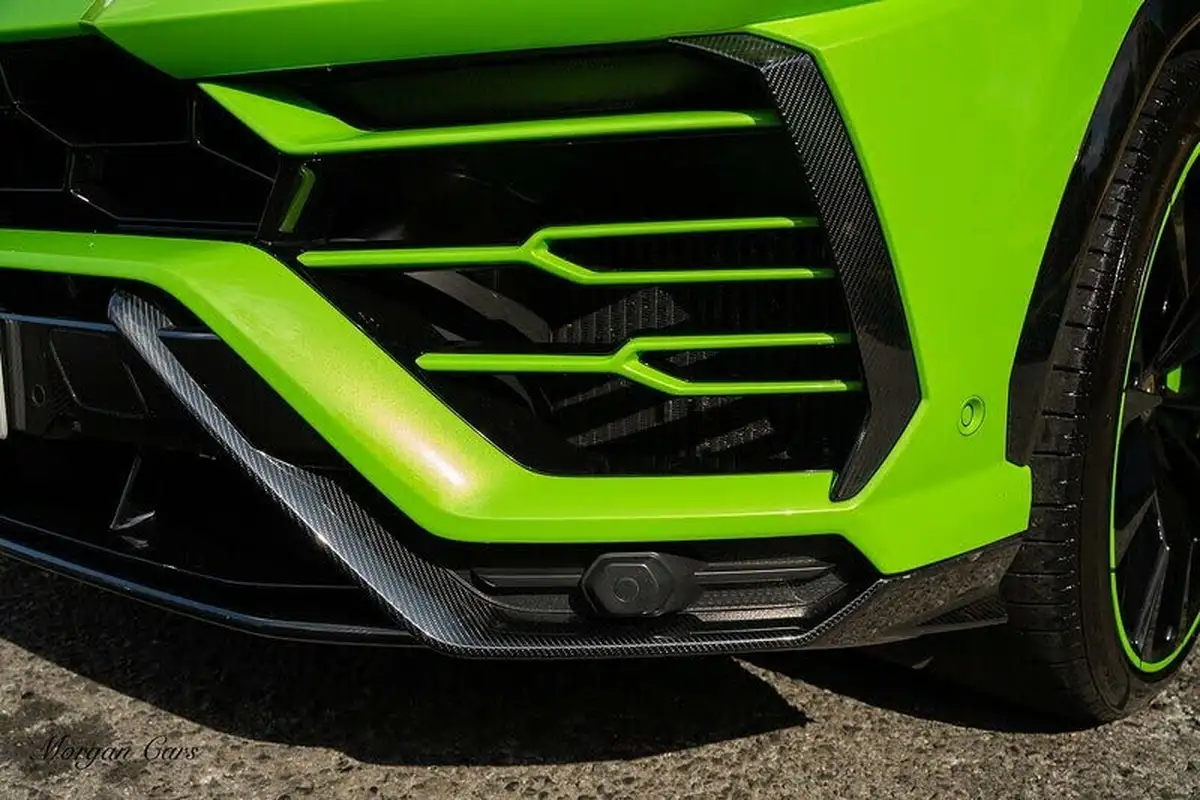 2021-lamborghini-urus-40-no-trim-big-27