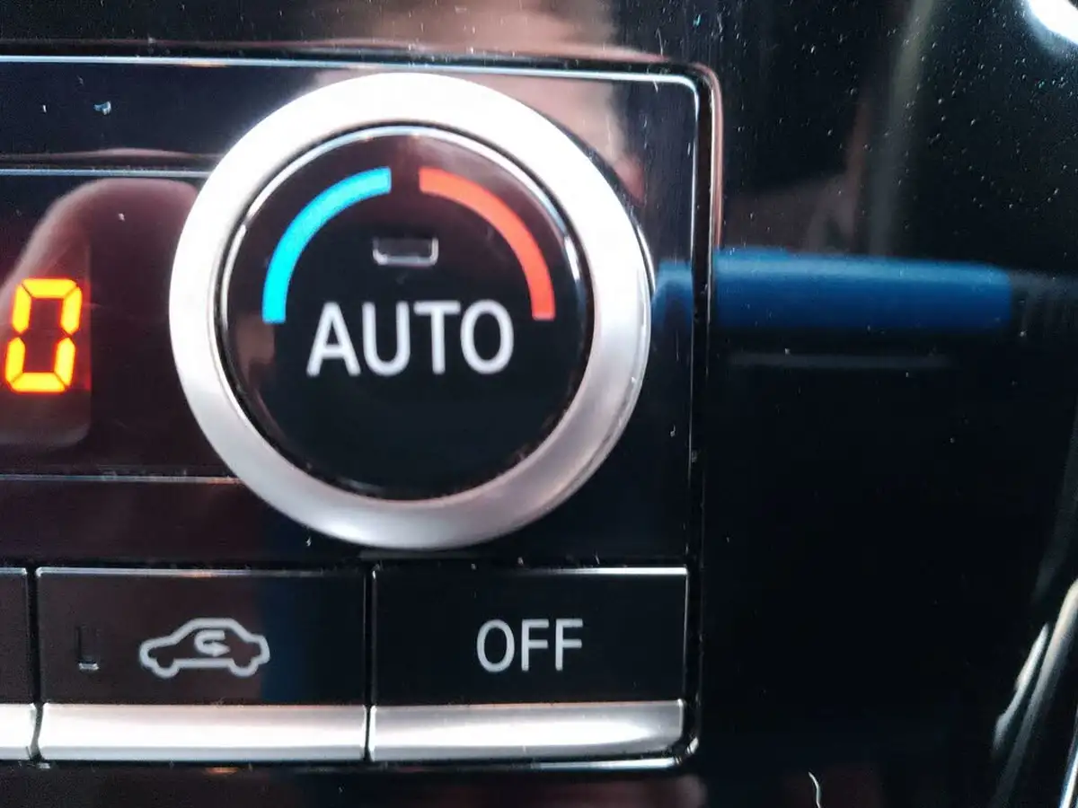 2021-mitsubishi-outlander-24-dynamic-safety-phev-big-19