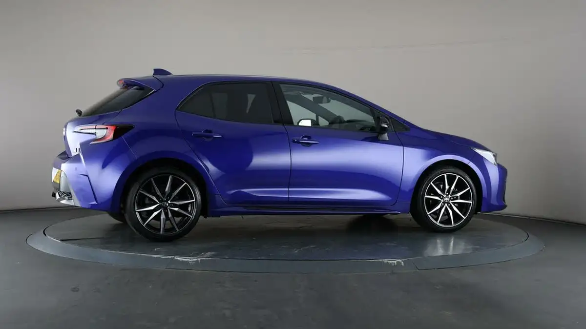 2024-toyota-corolla-18-vvt-i-gr-sport-hatchback-big-55