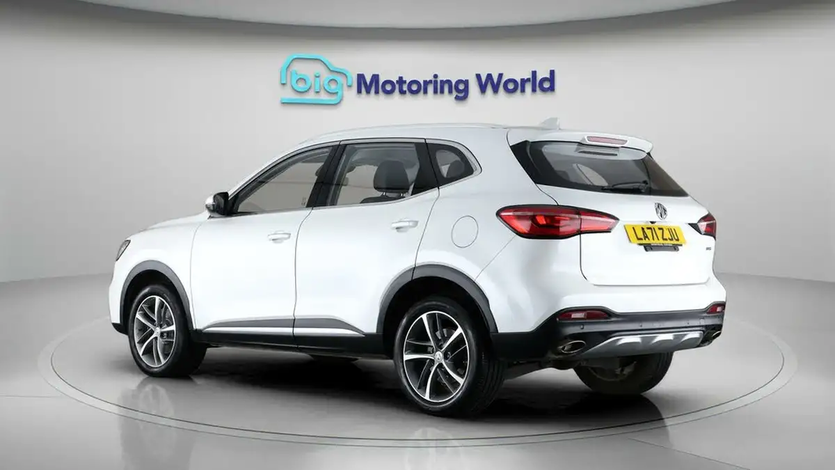 2022-mg-hs-15t-gdi-excite-162ps-big-5