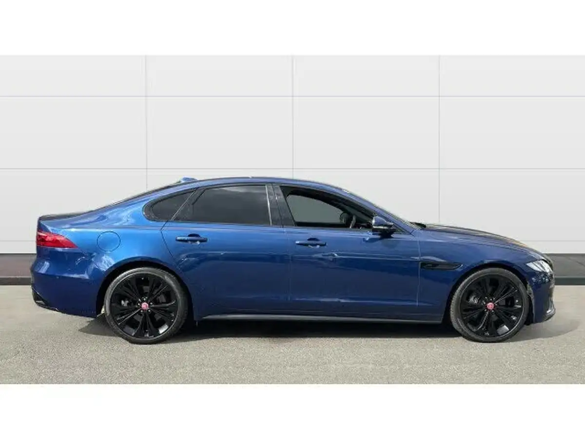 2021-jaguar-xf-20-d200-r-dynamic-se-rwd-saloon-4d-big-4
