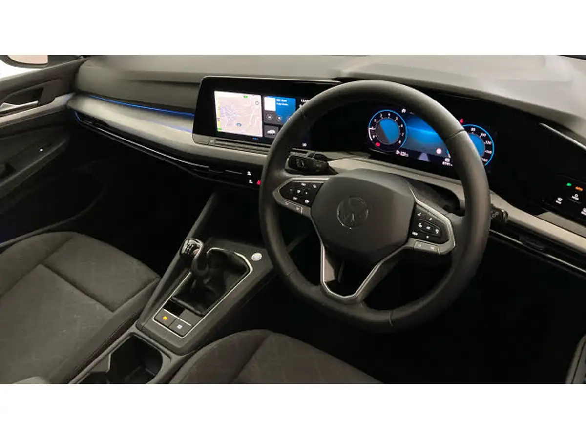 2023-volkswagen-golf-15-tsi-life-130ps-hatchback-big-5