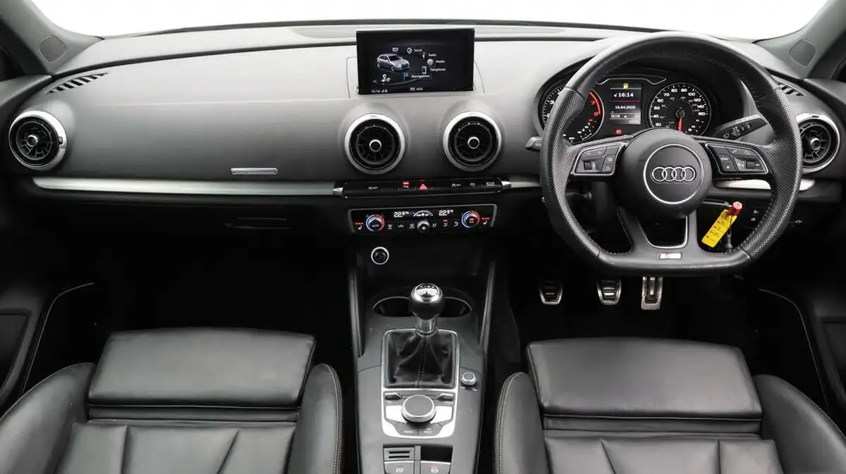 2019-audi-a3-15-35-tfsi-s-line-cod-ss-sportback-5d-big-13