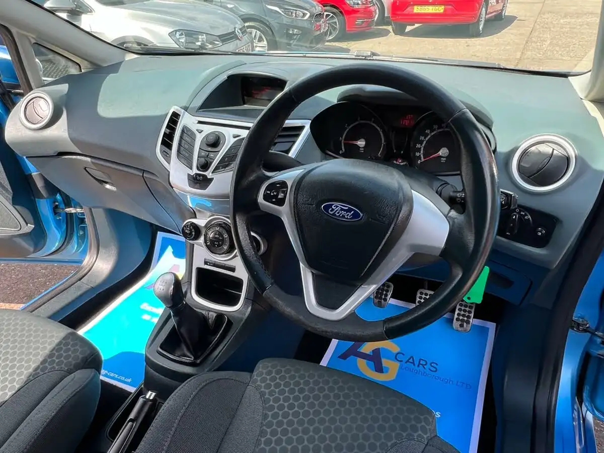 2011-ford-fiesta-16-zetec-s-big-2