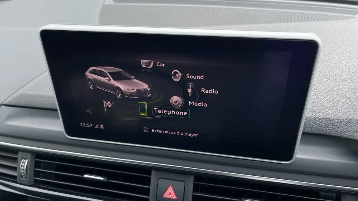 2018-audi-a4-avant-20-tfsi-black-edition-big-23