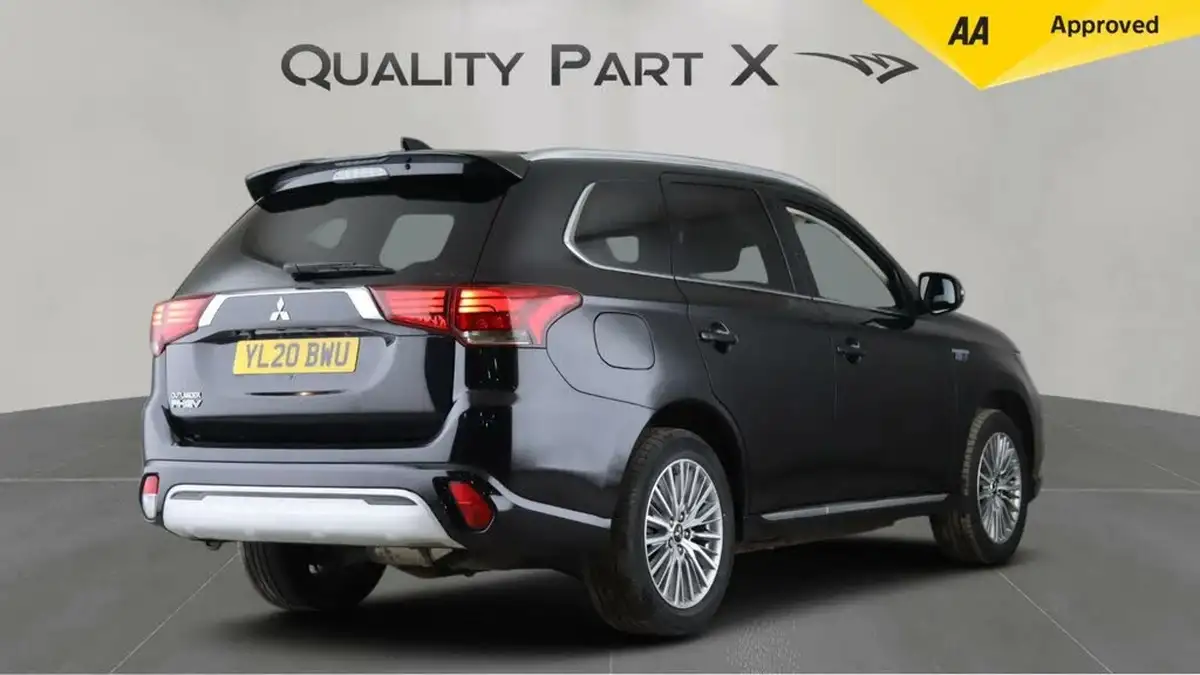 2020-mitsubishi-outlander-24-design-phev-big-6