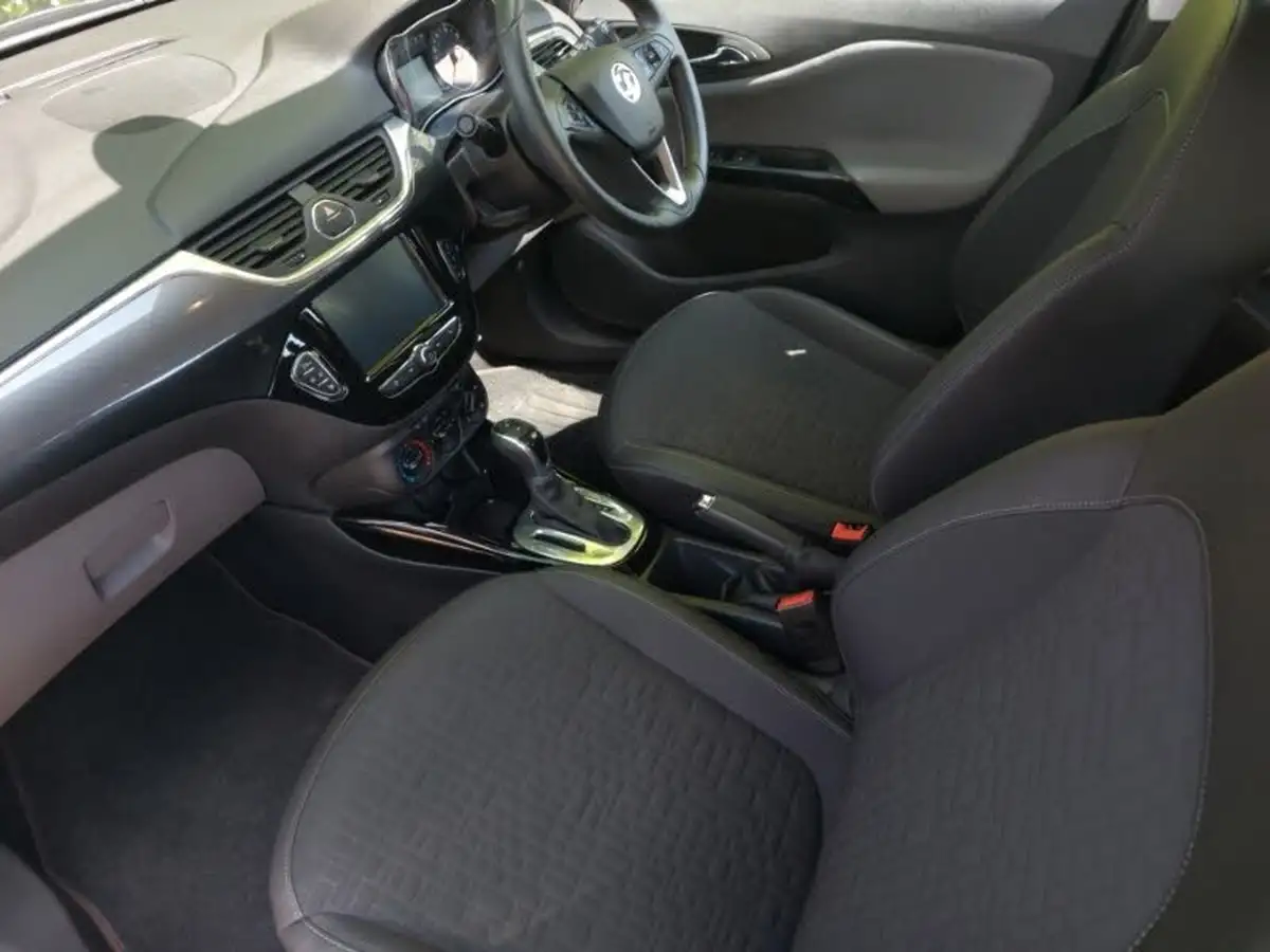 2017-vauxhall-corsa-14i-se-90ps-5d-auto-big-4